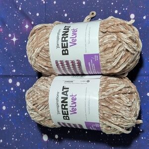 2 Brand New Skeins Yarnspirations Bernat Velvet Yarn MUSHROOM Color SMOKE FREE